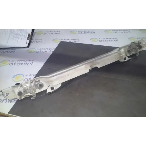 Travesano Superior para Peugeot 406 Berlina (S1/S2)