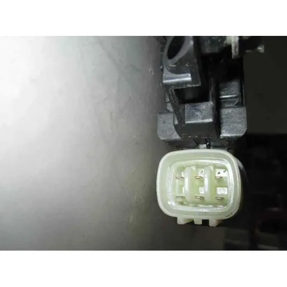 Elevalunas Delantero Derecho para Mitsubishi L 200 (Ka0/Kb0)