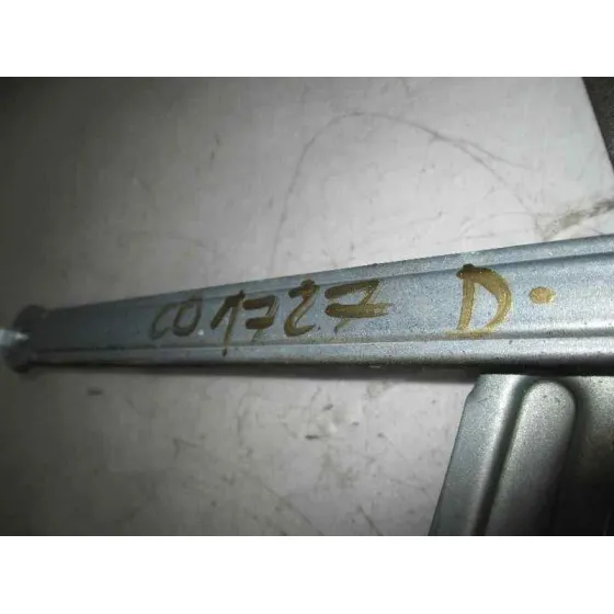Elevalunas Delantero Derecho para Mitsubishi L 200 (Ka0/Kb0)