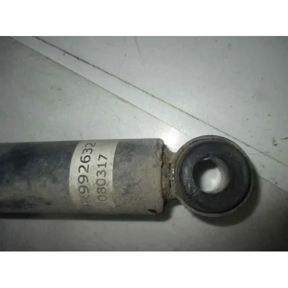 Amortiguador Trasero Derecho para Mitsubishi L 200 (Ka0/Kb0)