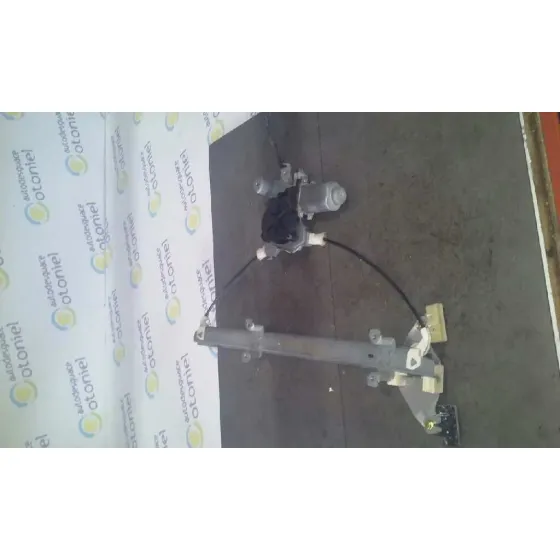 Elevalunas Delantero Derecho para Nissan Primera Berlina (P11)