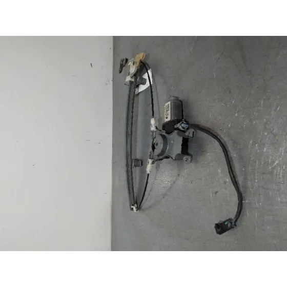 Elevalunas Delantero Derecho para Nissan Primera Berlina (P11)