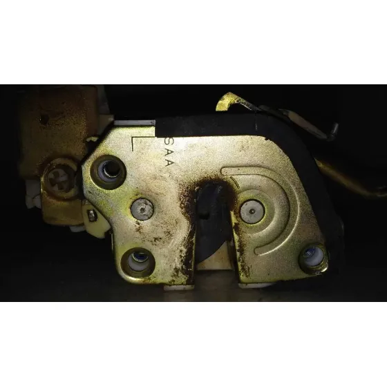 Cerradura Puerta Delantera Izquierda para Mitsubishi L 200 (K6/7)