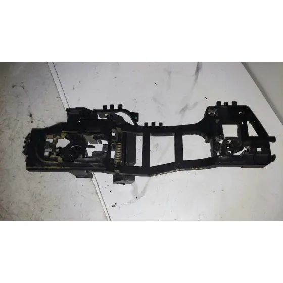 Maneta Exterior Delantera Izquierda para Ford Focus Berlina (Cap)