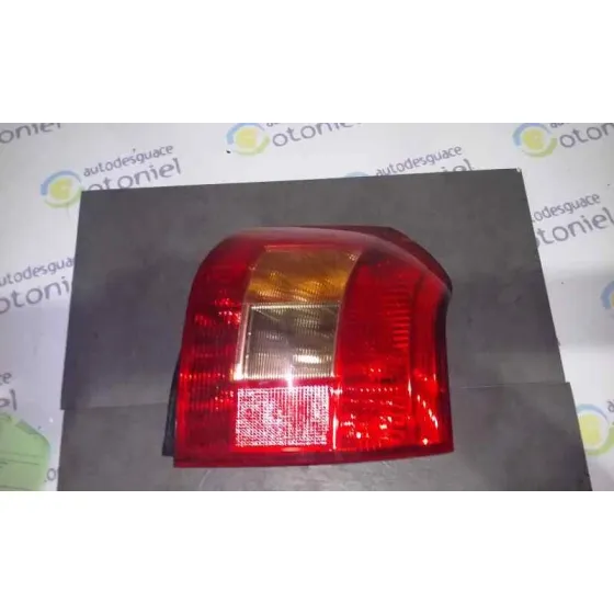 Piloto Trasero Derecho para Toyota Corolla (E12)