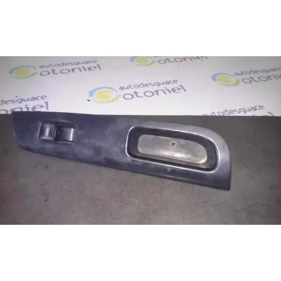 Mando Elevalunas Delantero Derecho para Toyota Corolla (E12)