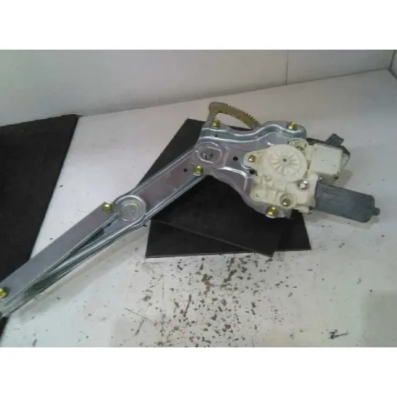 Elevalunas Delantero Derecho para Toyota Avensis Berlina (T25)