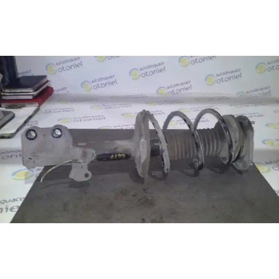 Amortiguador Delantero Derecho para Toyota Avensis Berlina (T25)