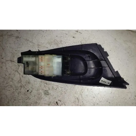 Mando Elevalunas Delantero Izquierdo para Nissan Almera (N16/E)