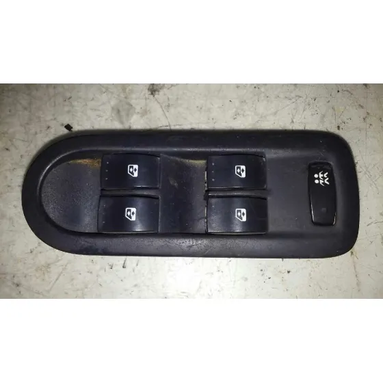 Mando Elevalunas Delantero Izquierdo para Renault Megane Ii Classic Berlina