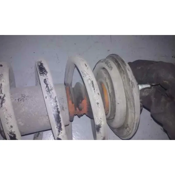 Amortiguador Delantero Izquierdo para Volkswagen Passat Berlina (3B2)