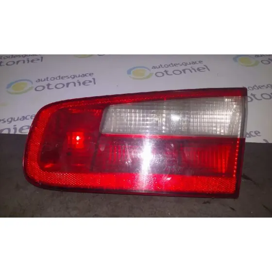 Piloto Trasero Derecho Interior para Renault Laguna Ii (Bg0)
