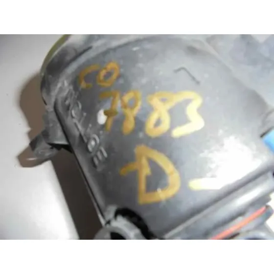 Faro Antiniebla Derecho para Toyota Corolla (E15)