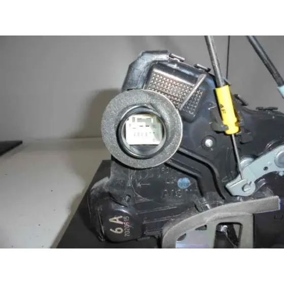 Cerradura Puerta Delantera Izquierda para Toyota Corolla (E15)