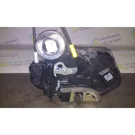 Cerradura Puerta Trasera Derecha para Toyota Corolla (E12)