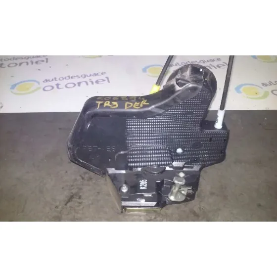 Cerradura Puerta Trasera Derecha para Toyota Corolla (E12)