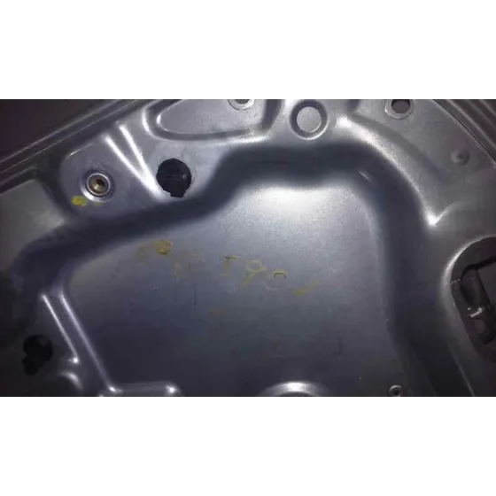Elevalunas Trasero Izquierdo para Ford Focus Berlina (Cap)