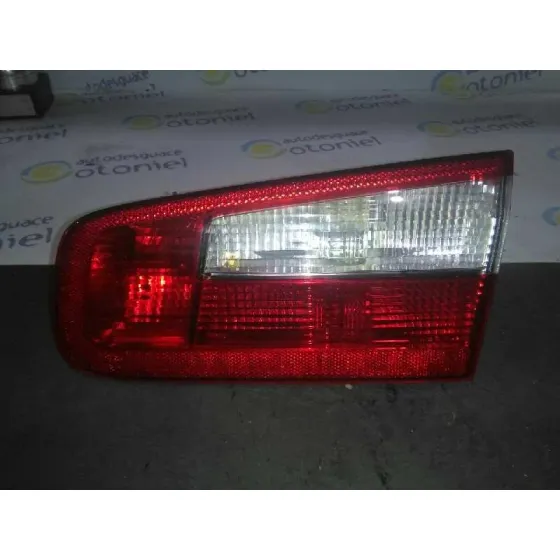 Piloto Trasero Derecho Interior para Renault Laguna Ii (Bg0)
