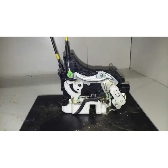 Cerradura Puerta Trasera Izquierda para Mitsubishi L 200 (Ka0/Kb0)