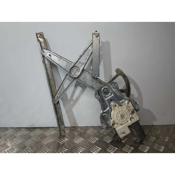 Elevalunas Delantero Izquierdo para Toyota Avensis Berlina (T25)