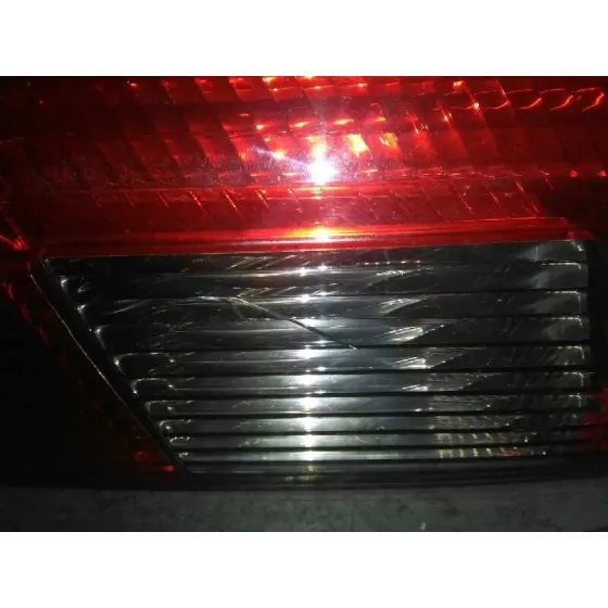 Piloto Trasero Derecho para Ford Fiesta (Cbk)