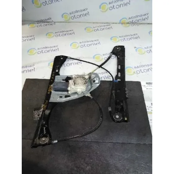 Elevalunas Delantero Derecho para Mercedes-Benz Clase C (W203) Berlina