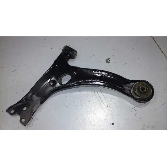 Brazo Suspension Inferior Delantero Derecho para Toyota Corolla Verso (R1)