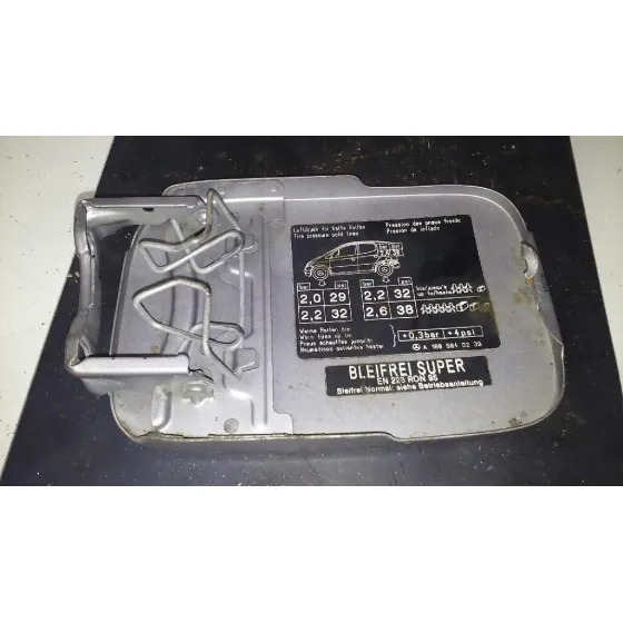 Tapa Exterior Combustible para Mercedes-Benz Clase A (W168)