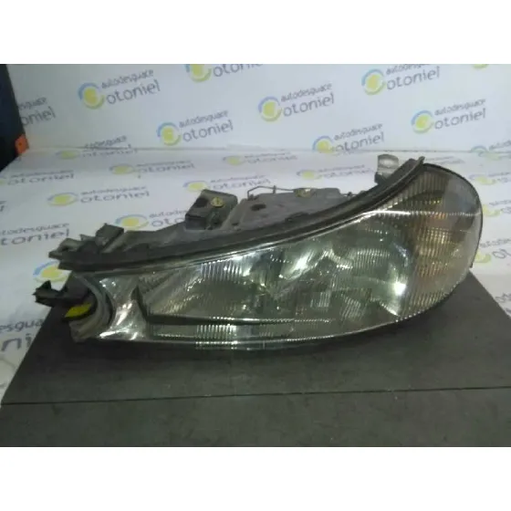 Faro Izquierdo para Ford Mondeo Berlina (Gd)