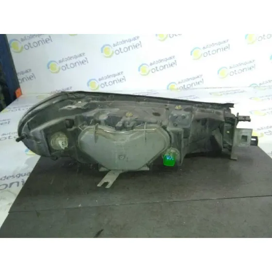 Faro Izquierdo para Ford Mondeo Berlina (Gd)
