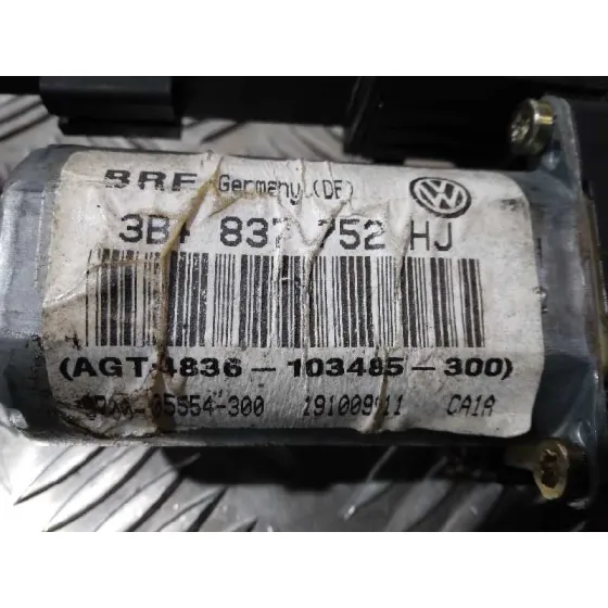 Motor Elevalunas Delantero Derecho para Volkswagen Passat Berlina (3B3)