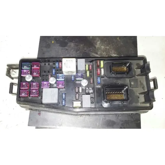Caja Reles / Fusibles para Kia Carnival