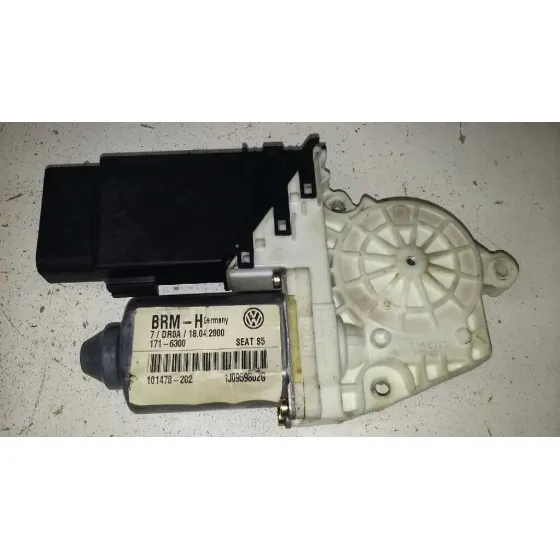Motor Elevalunas Delantero Derecho para Seat Leon (1M1)