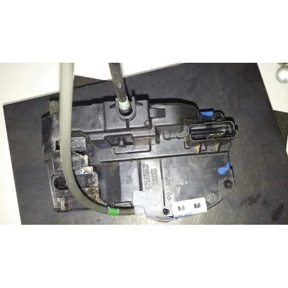 Cerradura Puerta Delantera Derecha para Nissan Juke (F15)
