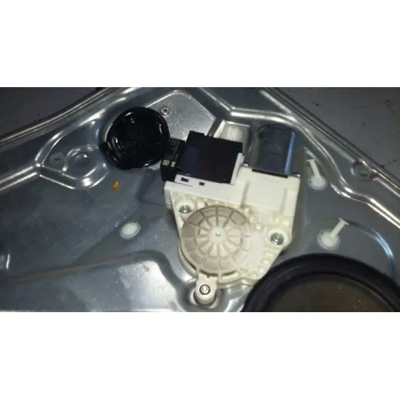 Elevalunas Delantero Izquierdo para Seat Ibiza (6L1)
