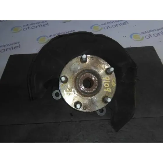 Mangueta Delantera Izquierda para Toyota Corolla Verso (R1)