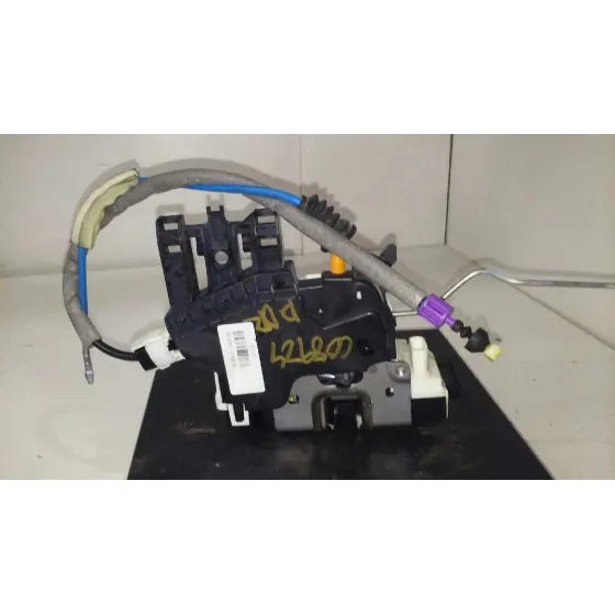Cerradura Puerta Delantera Derecha para Mercedes-Benz Clase Cla (W117)
