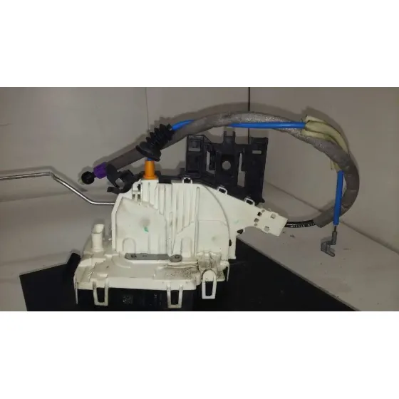 Cerradura Puerta Delantera Derecha para Mercedes-Benz Clase Cla (W117)