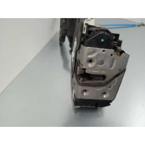 Cerradura Puerta Trasera Izquierda para Mercedes-Benz Clase Cla (W117)