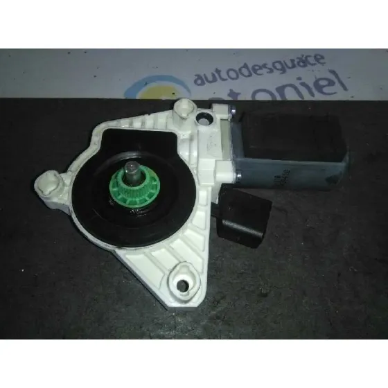 Motor Elevalunas Delantero Izquierdo para Mercedes-Benz Clase Cla (W117)