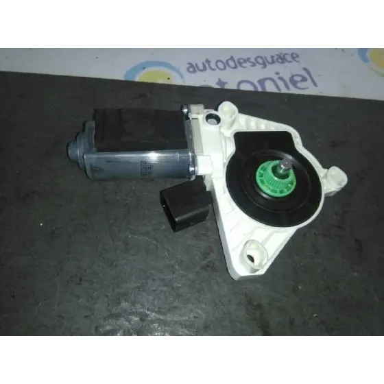 Motor Elevalunas Delantero Derecho para Mercedes-Benz Clase Cla (W117)