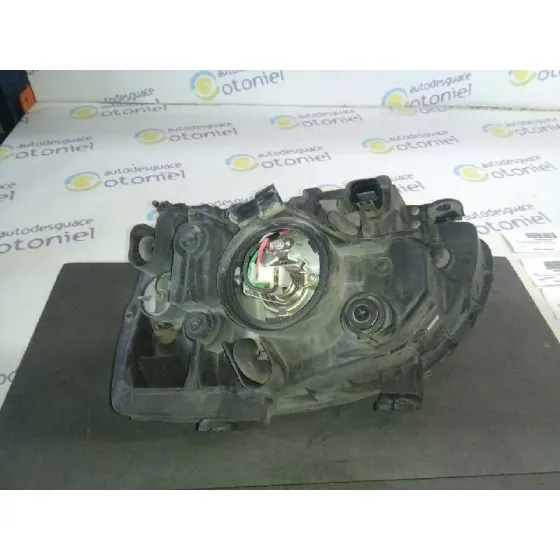 Faro Derecho para Kia Carens