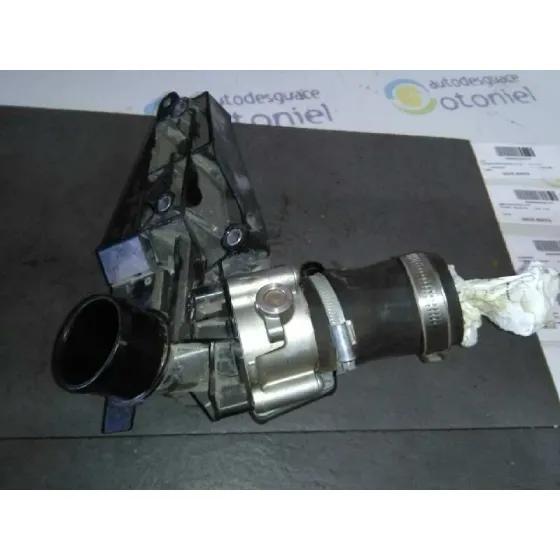 Caja Mariposa para Ford Focus Lim. (Cb8)