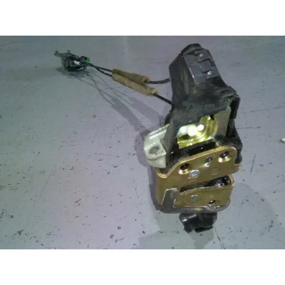 Cerradura Puerta Delantera Derecha para Toyota Corolla (E12)