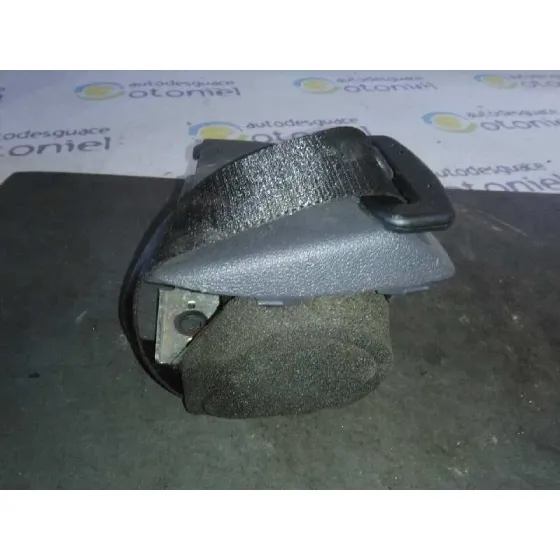 Cinturon Seguridad Trasero Derecho para Ford Focus Berlina (Cap)