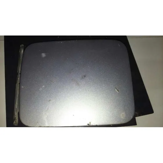 Tapa Exterior Combustible para Nissan Almera (N16/E)