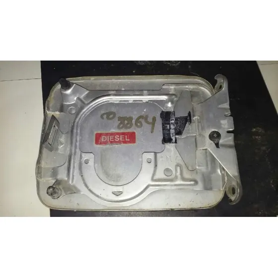 Tapa Exterior Combustible para Nissan Almera (N16/E)