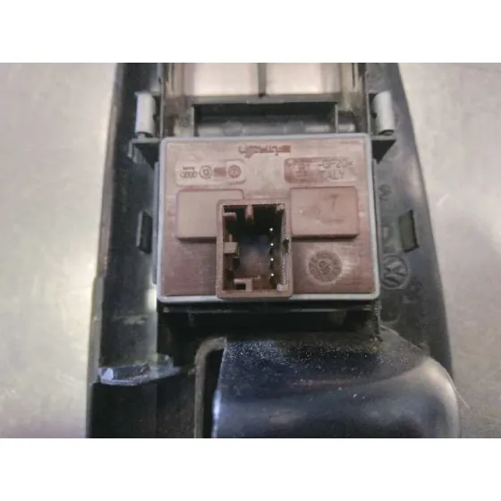 Mando Elevalunas Delantero Izquierdo para Volkswagen Polo (9N3)