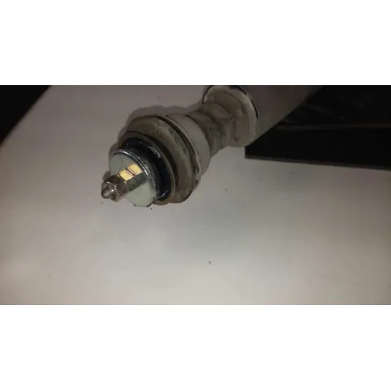 Amortiguador Trasero Derecho para Toyota Yaris (Ncp1/Nlp1/Scp1)