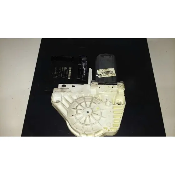 Motor Elevalunas Delantero Derecho para Volkswagen Passat Variant (3C5)